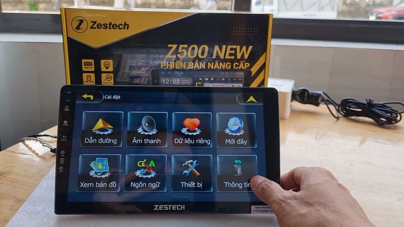 Màn hình android ô tô Zestech Z500 hiển thị thông tin an toàn